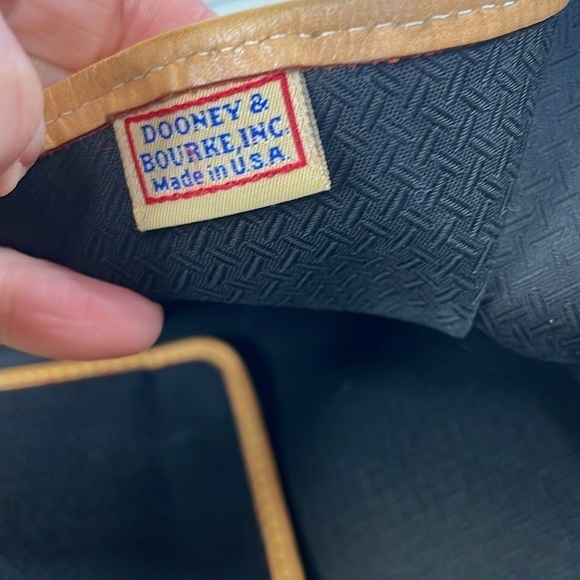 Dooney & Bourke Vintage Unisex Black Fabric and Tan Leather Cabriolet Weekender - Picture 11 of 15